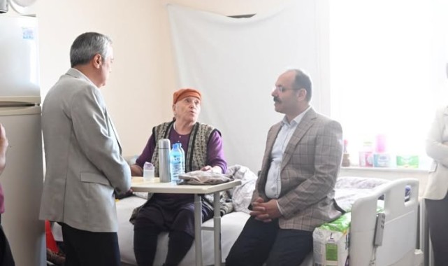 Karaman'da Huzurevi Sakinlerine Sıcak Ziyaret