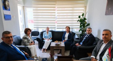 Vali Hayrettin Çiçek'ten İYİ Parti ve Anahtar Parti'ye İade-i Ziyaret