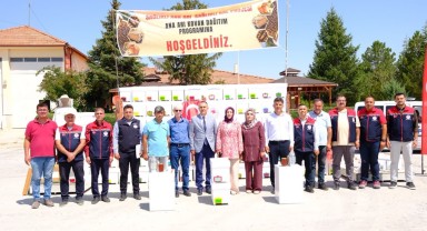 Ayrancılı Arıcılara Bin Ruşet Kovanı Dağıtıldı