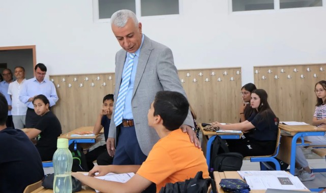 İl Milli Eğitim Müdürü Sadun Kılınç'tan Şehit Ahmet Sarı Ortaokulu'na Ziyaret