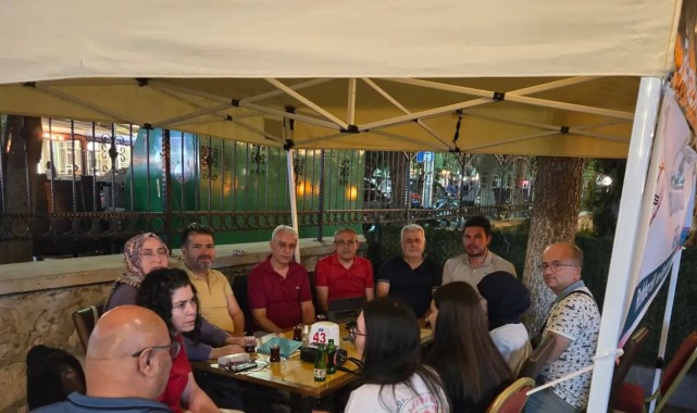 Karaman'da YKS Tercih Çadırına Yoğun İlgi: Müdür Kılınç Öğrencileri Yalnız Bırakmadı