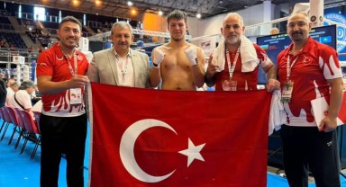 Ermenekli Yusuf Samed Kirişli, Gençler Dünya Kick Boks Şampiyonu Oldu