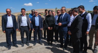Karaman Ayrancı'da Asfalt Çalışmaları Hız Kesmiyor