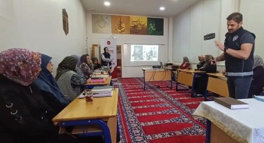 Karaman'da Annelere Yönelik Narkotik Polis Semineri Düzenlendi