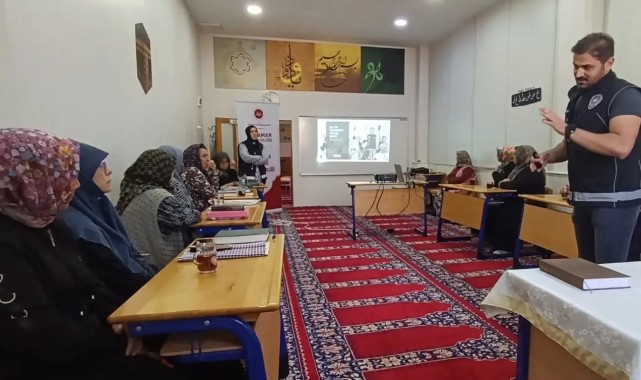 Karaman'da Annelere Yönelik Narkotik Polis Semineri Düzenlendi