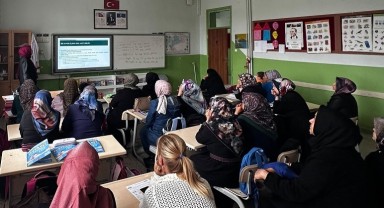 Karaman'da Okul ve Aile İş Birliğini Güçlendiren Eğitimler Başladı