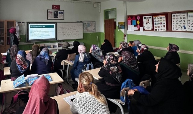 Karaman'da Okul ve Aile İş Birliğini Güçlendiren Eğitimler Başladı