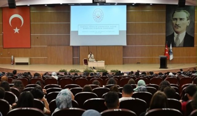 Karaman'da Üniversite Öğrencilerine Saygılı Yaşam ve Güvenli İlişkiler Eğitimi Verildi