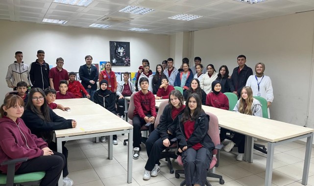 Ali Evren Lisesi Öğrencileri Karaman Gençlik Merkezi'nde Buluştu