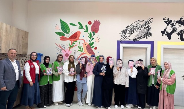 Karaman Genç Ofis'te Sanat ve Sohbet Dolu Kolaj Etkinliği