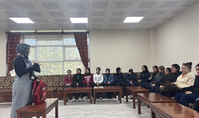 Karaman Gençlik Merkezi'nden Afetlere Hazırlık Vurgusu: AFAD Çantası Tanıtıldı