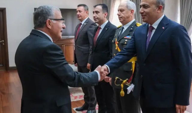 Karaman'da Cumhuriyet'in 103. Yılı Coşkusu: Valilikte Tebrikler Kabul Edildi