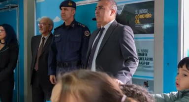 Karaman'da Trafik Güvenliği İçin Mobil Eğitim Tırı Kuruldu