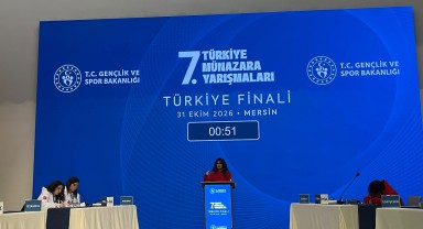 Karamanlı Gençler Mersin'de Münazara Türkiye Finalinde Sahne Aldı