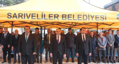 Sarıveliler'de 29 Ekim Cumhuriyet Bayramı Çelenk Sunma Töreni