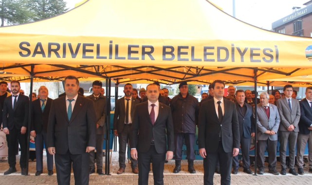 Sarıveliler'de 29 Ekim Cumhuriyet Bayramı Çelenk Sunma Töreni